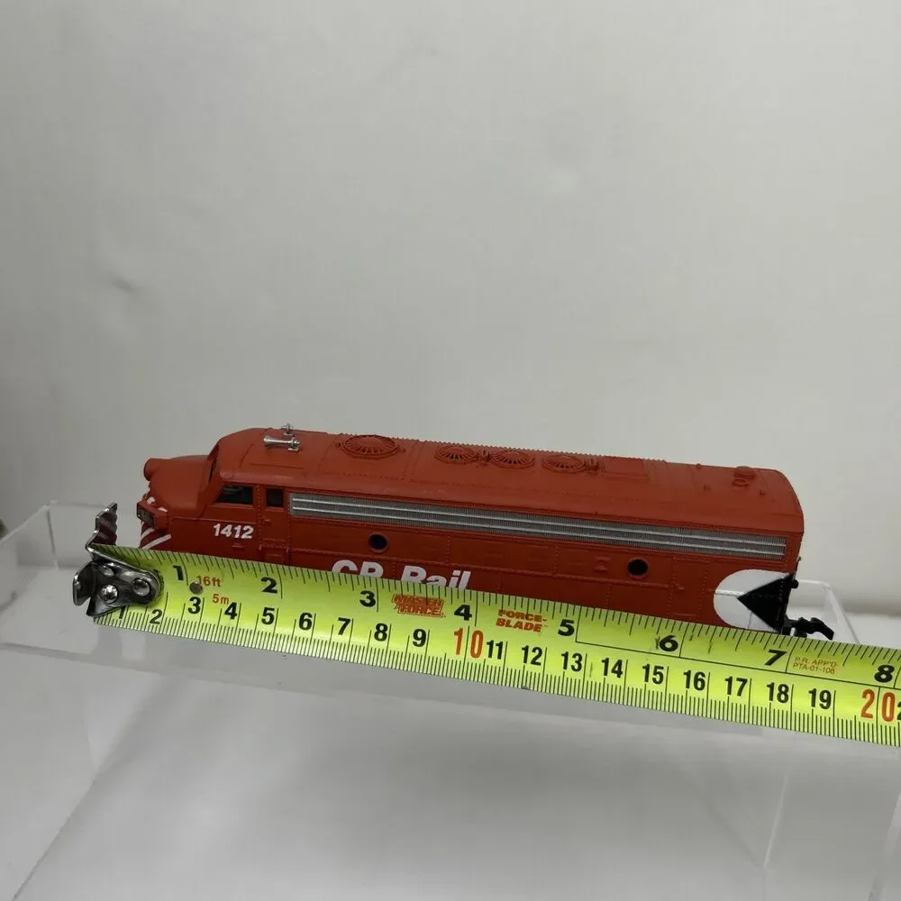 Bachmann HO CP Rail #1412 Diesel Locomotive Train Canadian Pacific Red Untested
